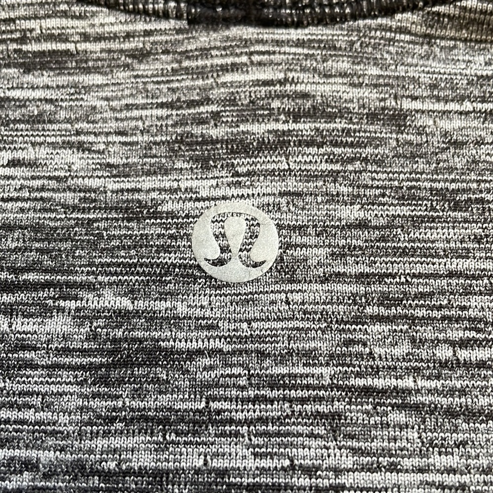 Lululemon mens S SS T - Picture 6 of 6